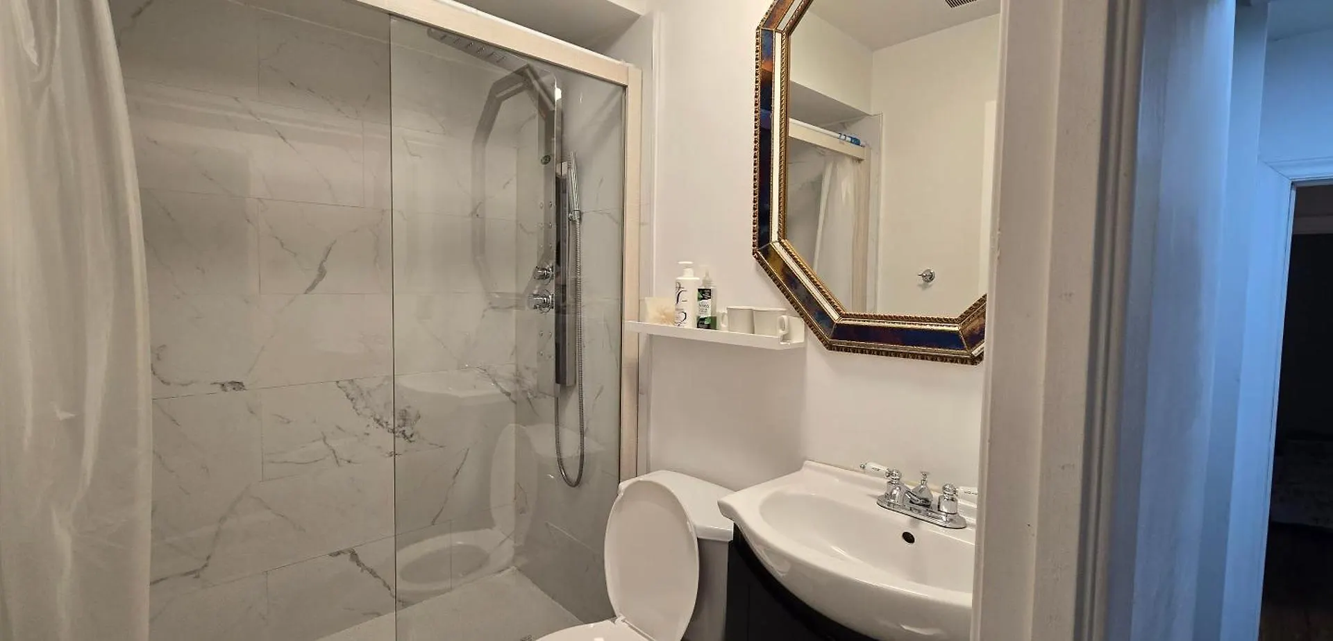 Margie Townhome Suites Toronto Canada