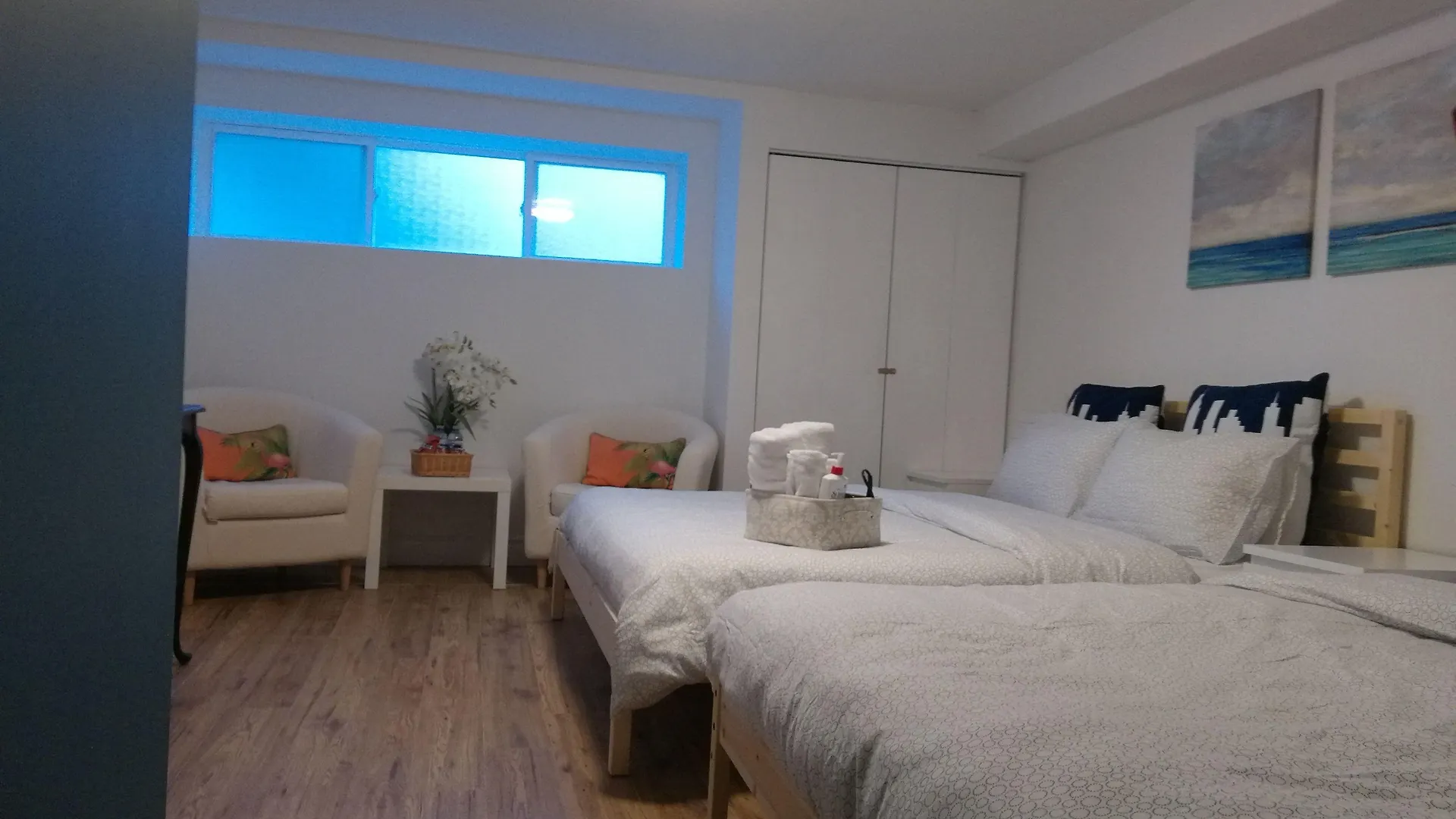 ホテル マージー タウンホーム スイーツ トロント 3*,