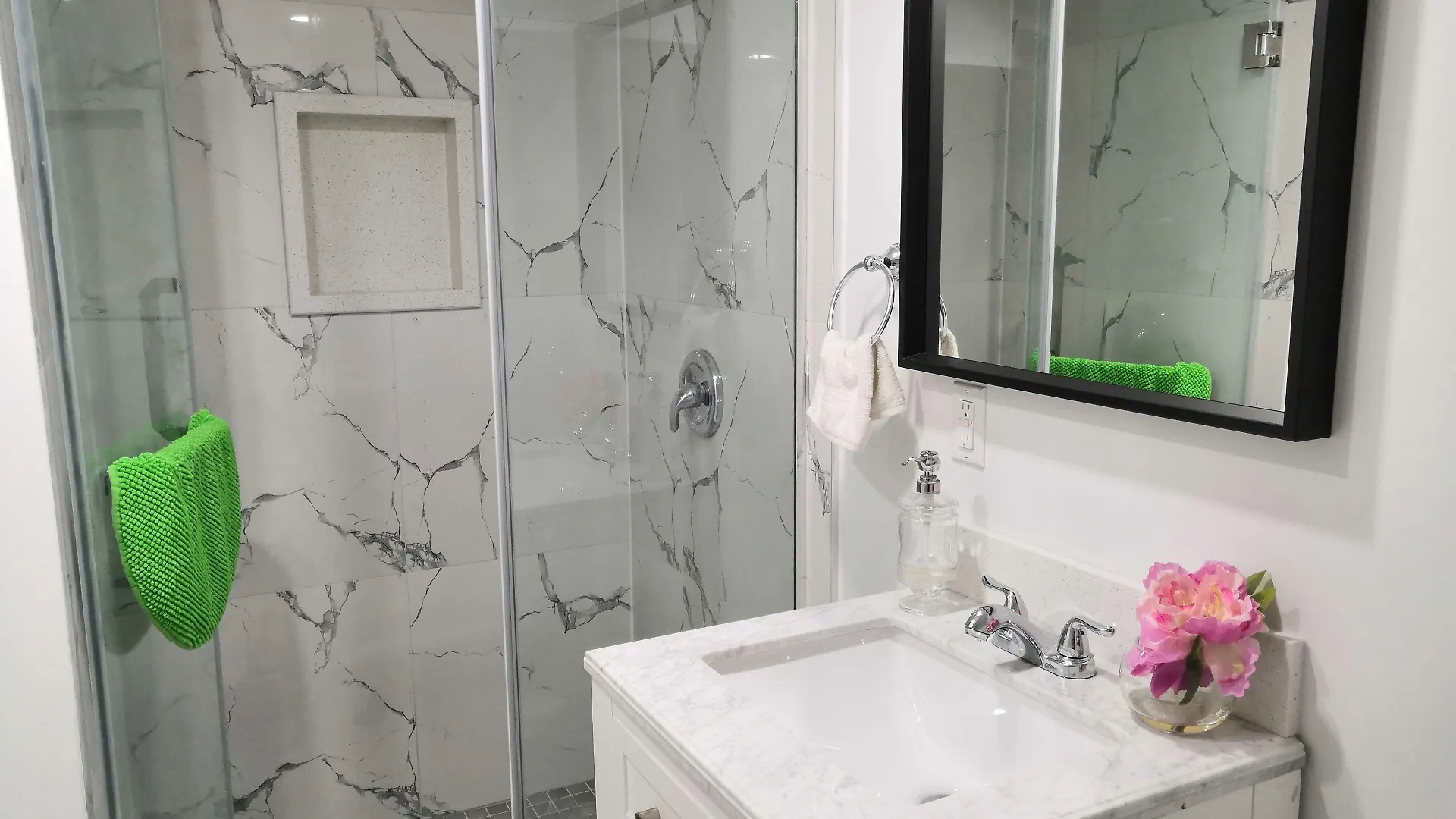 ホテル マージー タウンホーム スイーツ トロント カナダ