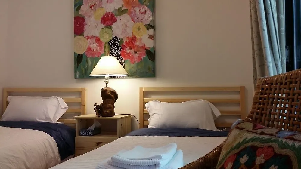 ホテル マージー タウンホーム スイーツ トロント ゲストハウス